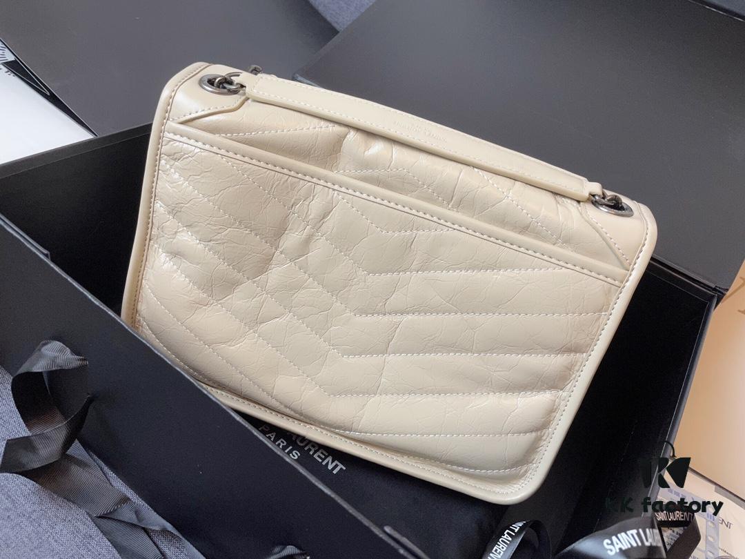 Genuine Leather Medium 28cm MONOGRAMME SAINT LAURENT Flap Shoulder Bag with YSL Logo Charm and Dual-Use Chain Strap