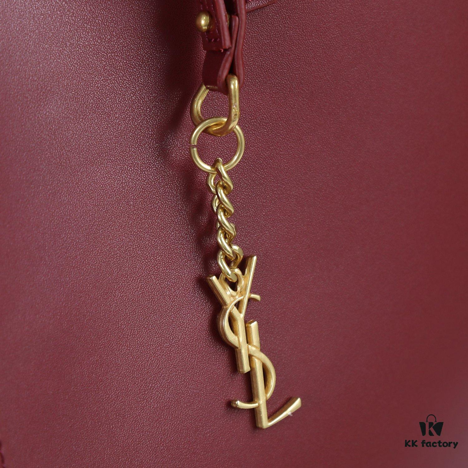 Top Quality Re-stocked! Full Cowhide YSL New Tote Bag 🍂🍂 Casual and Versatile, Spacious Interior for Hassle-free Travel