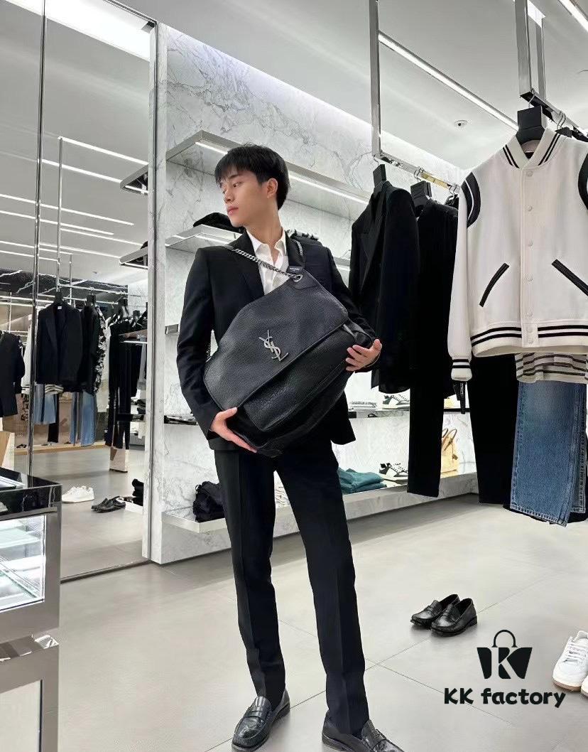 Model Image (Yves Saint Laurent)