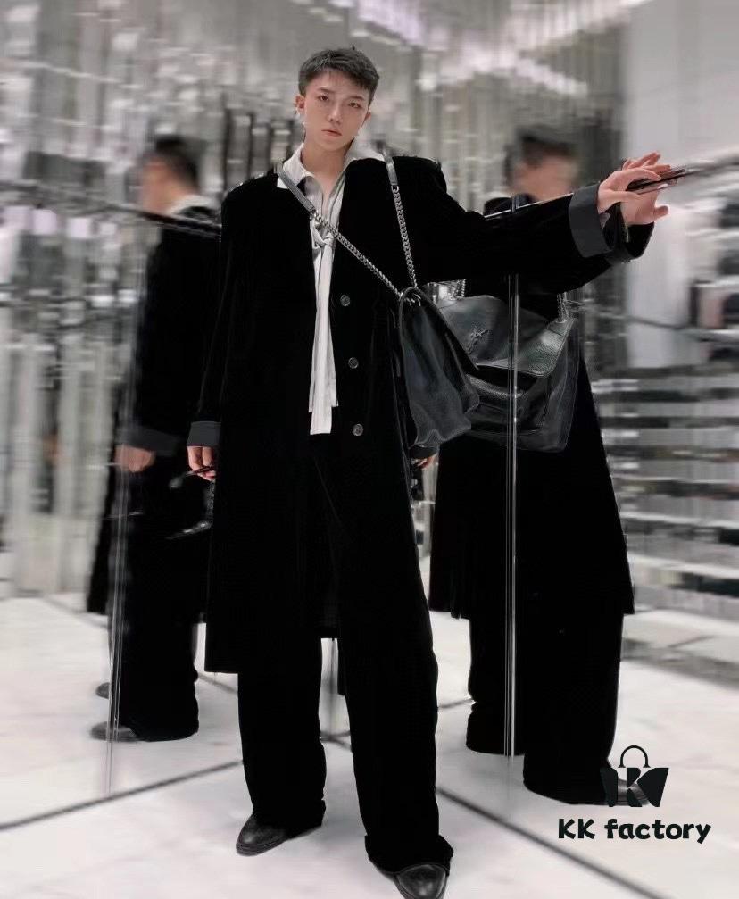 Model Image (Yves Saint Laurent)