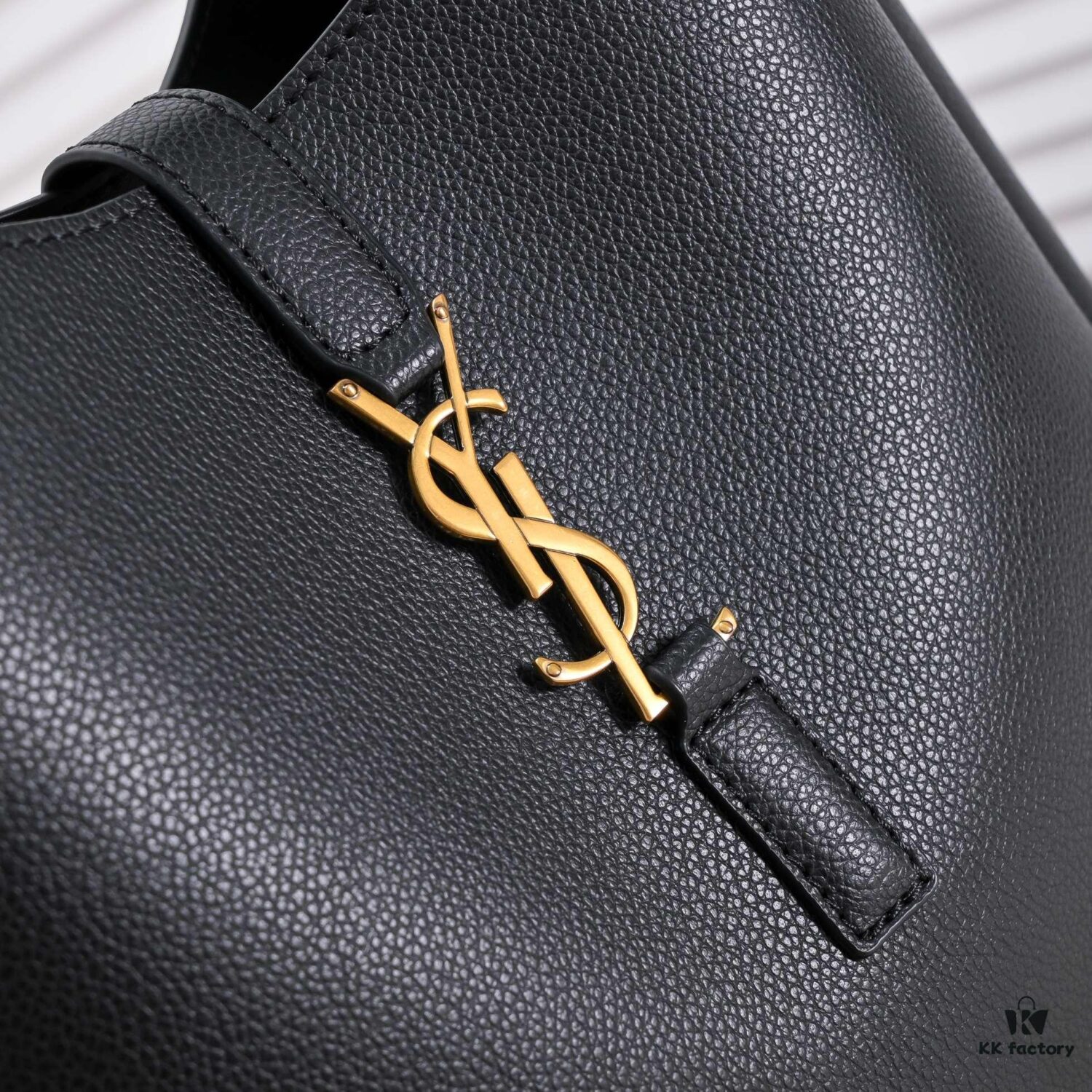 Saint Laurent 2023 Spring Collection Hobo Rose Same-Style Shoulder Bag