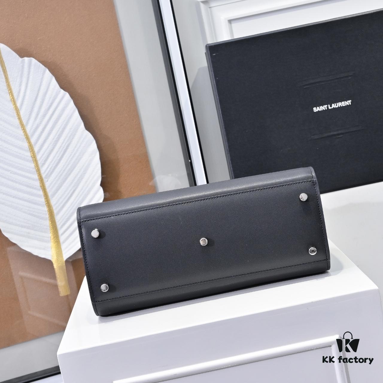 Large New Plain Weave Rose Same Style Street Snap Bag | YSL's Celebrity Muse