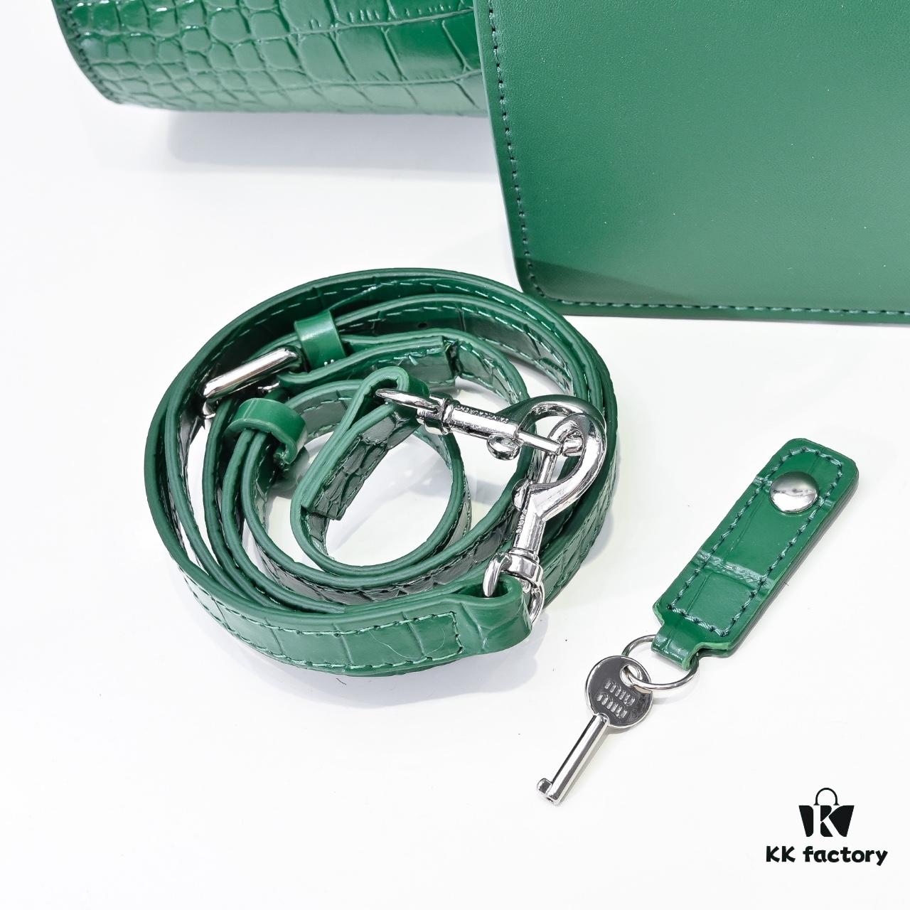 New Solid Texture Rose Same Style Street Snap Bag | YSL's Celebrity Muse