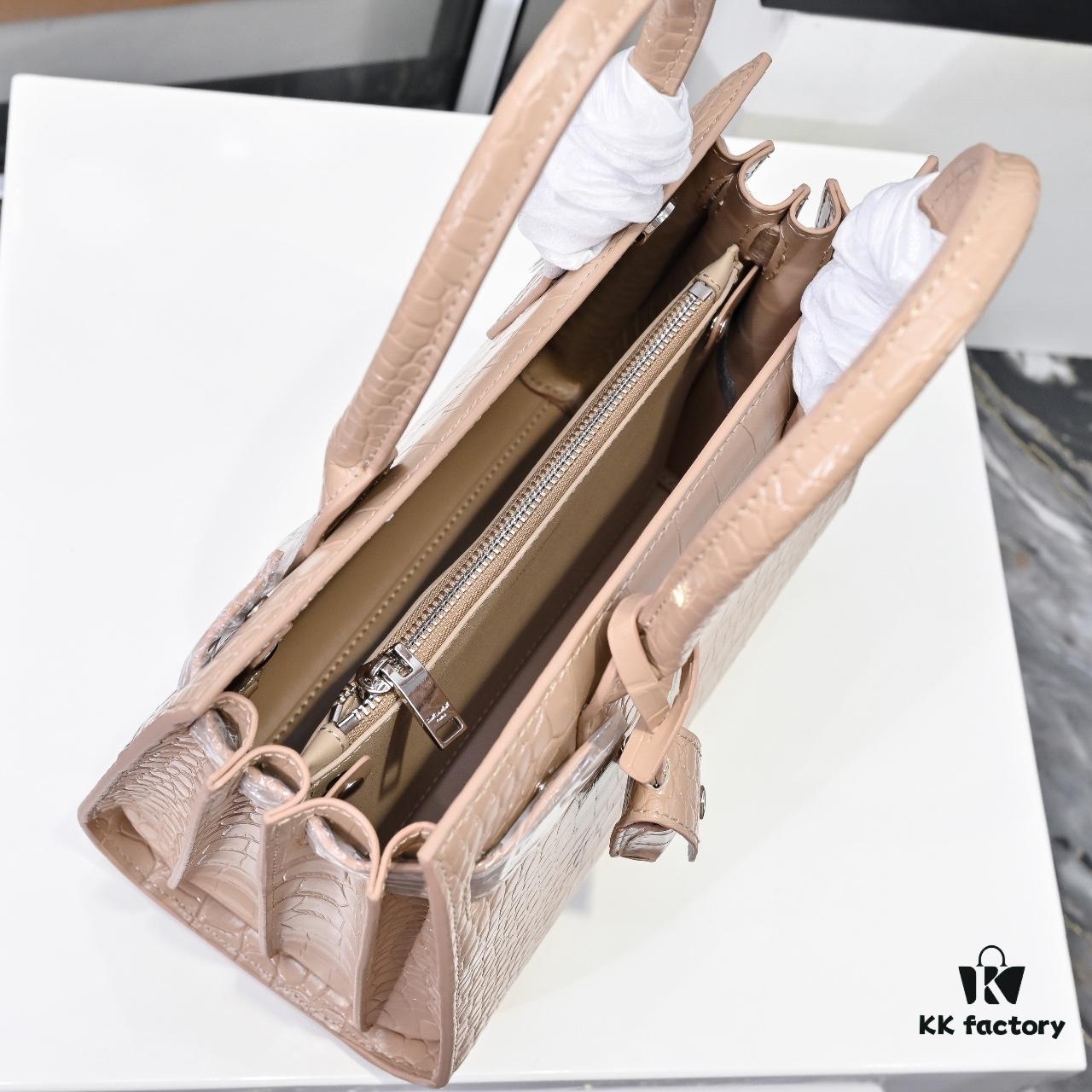 New Arrival Saffiano Leather Rose-Inspired Street-Style Bag | YSL's Muse Must-Have