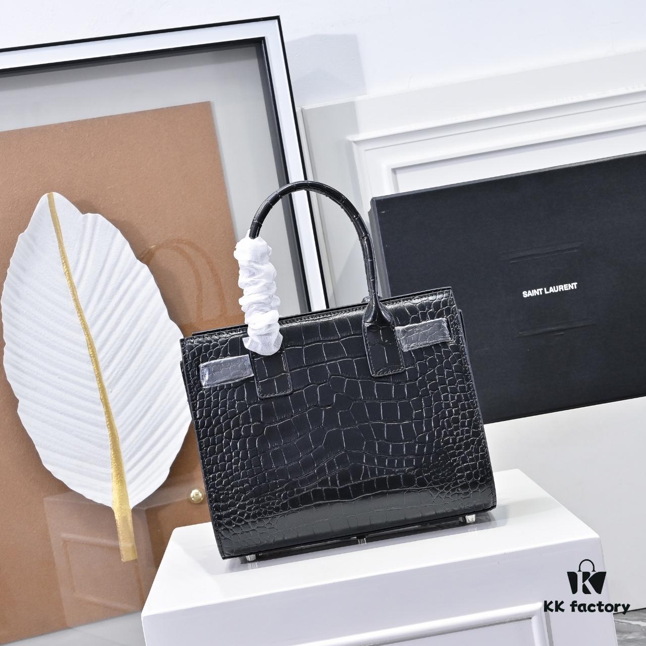 New Arrival Smooth Weave Rose-Inspired Street Style Bag | YSL's Muse Favorite