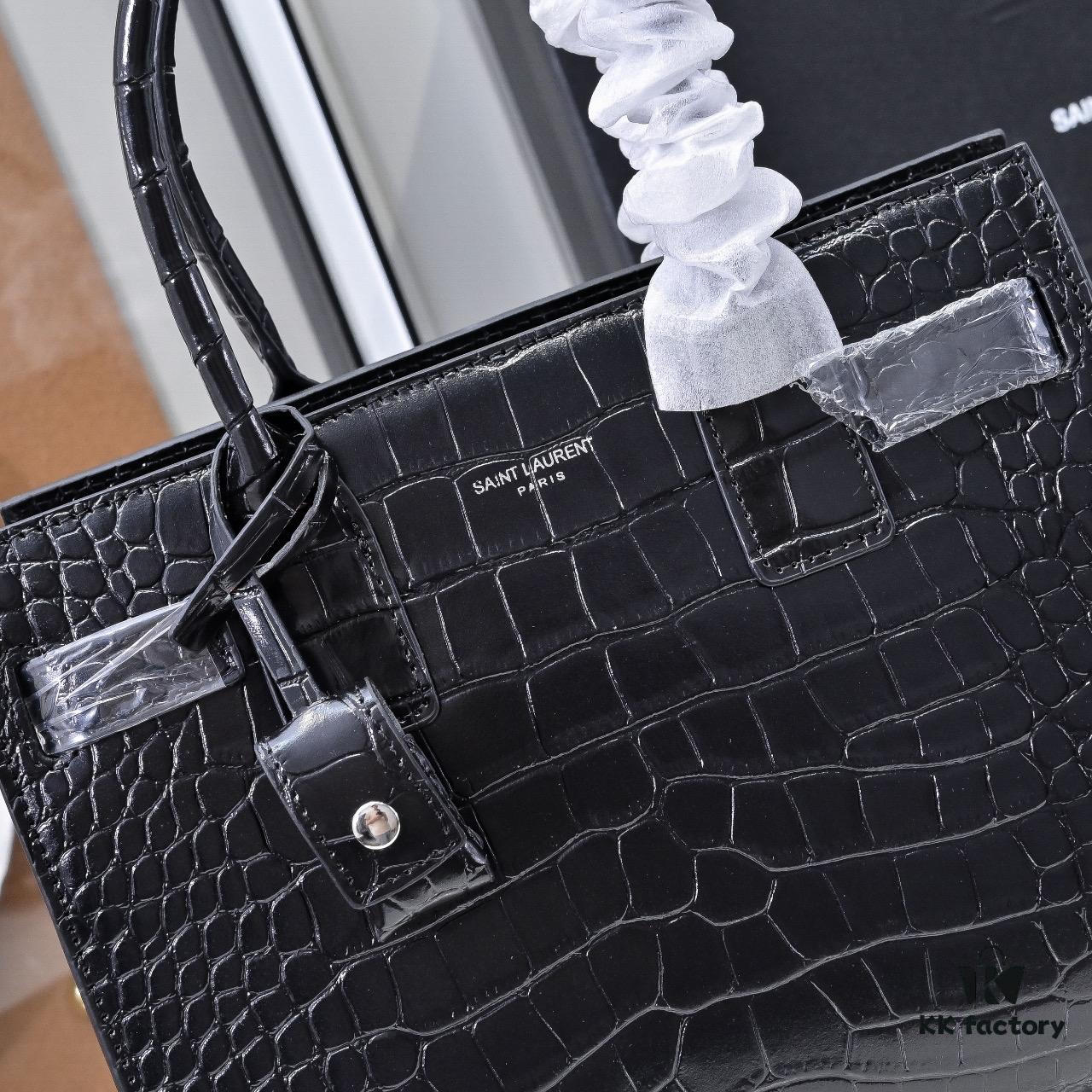 New Arrival Smooth Weave Rose-Inspired Street Style Bag | YSL's Muse Favorite