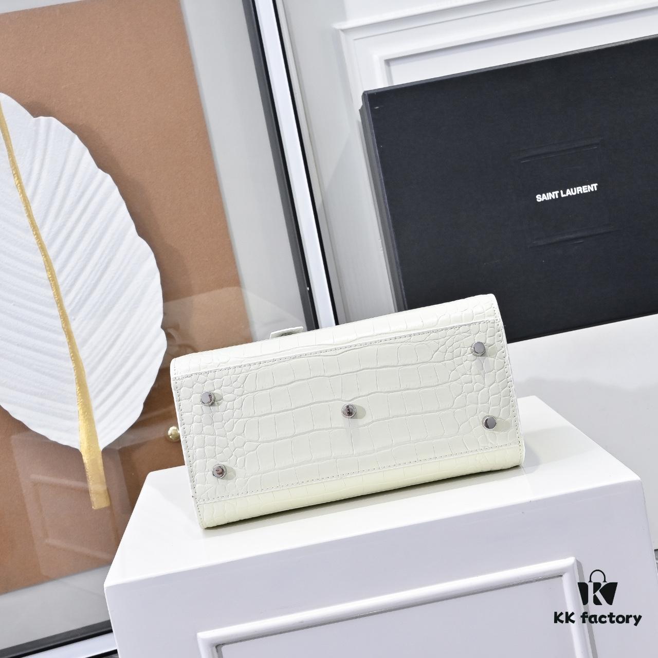 New Arrival Saffiano Leather Kate Chain Bag | YSL Celebrity Muse Rose's Street Style Must-Have