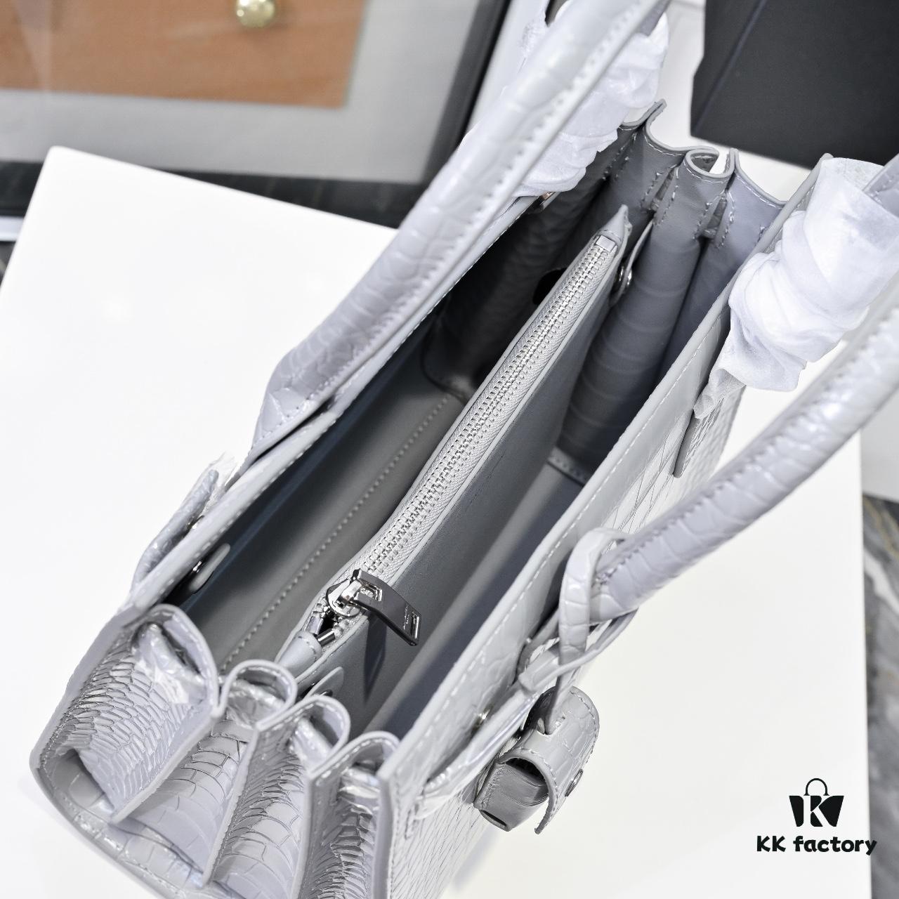 New Plain Weave Rose-Inspired Street-Style Bag | YSL's Celebrity Muse Favorite