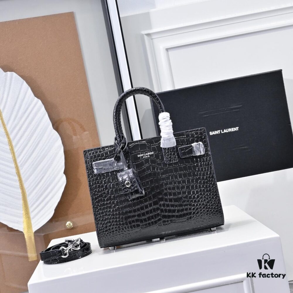 Rose's Street Style Bag | YSL's Muse Has Perfect Taste