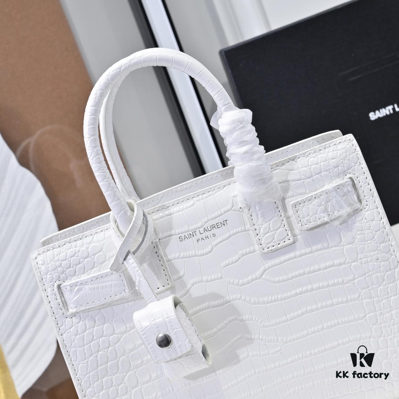 Rose's Street Style Bag | YSL's Muse Wears the Iconic Saint Laurent Kate Chain Bag