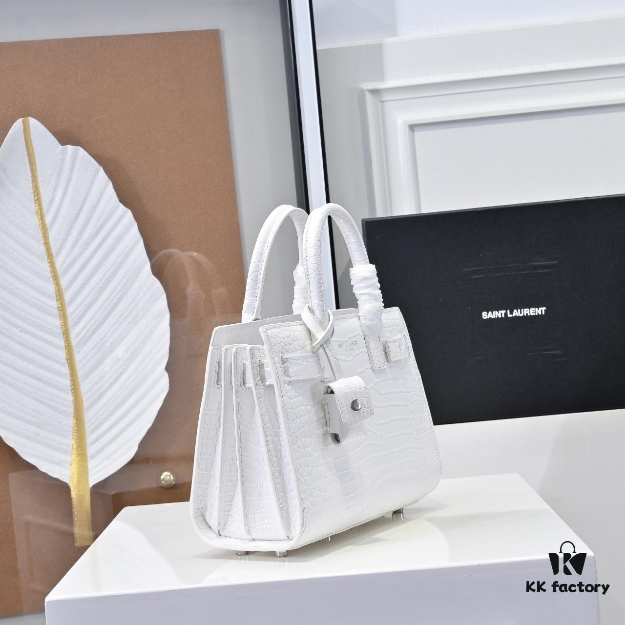 Rose's Street Style Bag | YSL's Muse Wears the Iconic Saint Laurent Kate Chain Bag