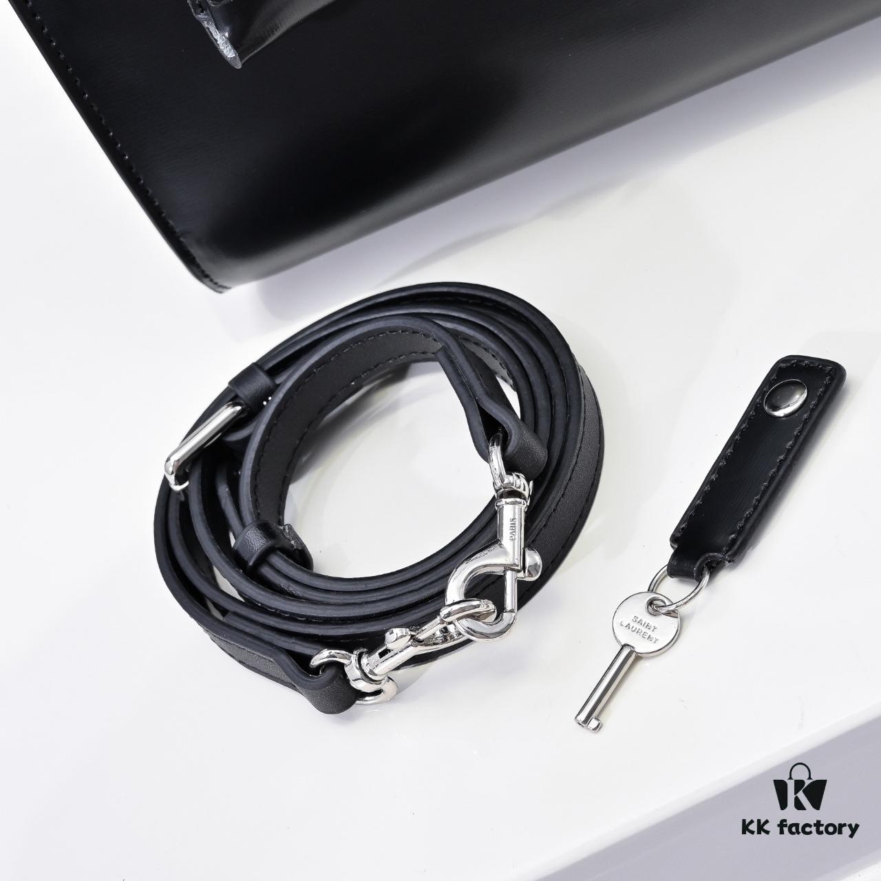 Rose's Street Style Bag | YSL's Muse Inspires Must-Have Look