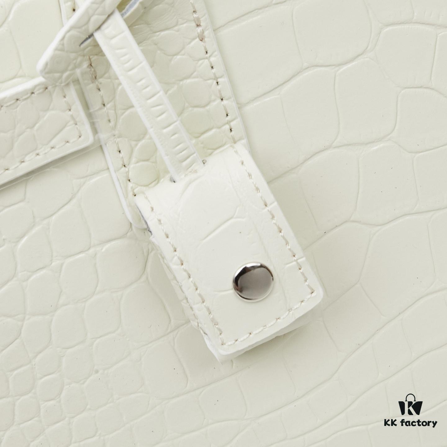 New Crocodile Texture Rose-Inspired Street Style Bag | YSL's Celebrity Muse Favorite