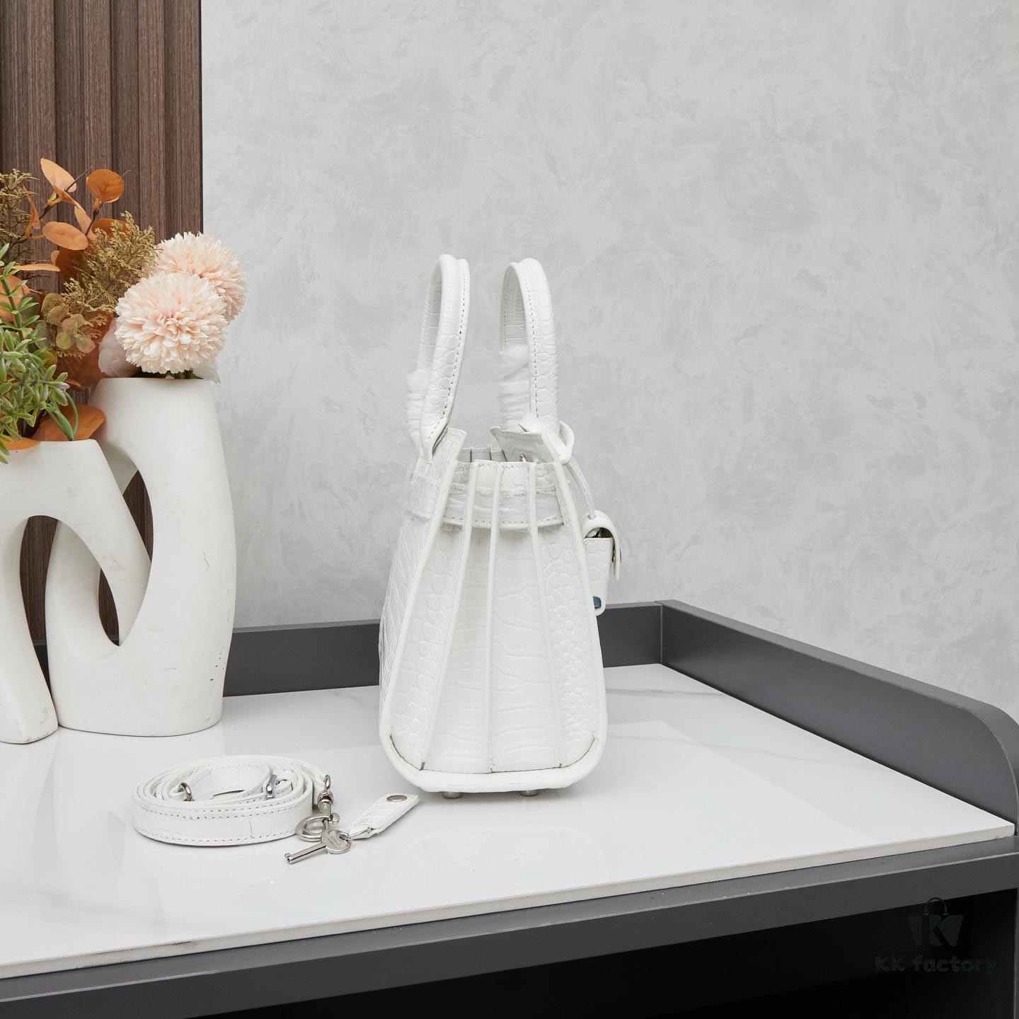 New Crocodile-Texture Rose-Inspired Street Style Bag | YSL's Iconic Lookalike