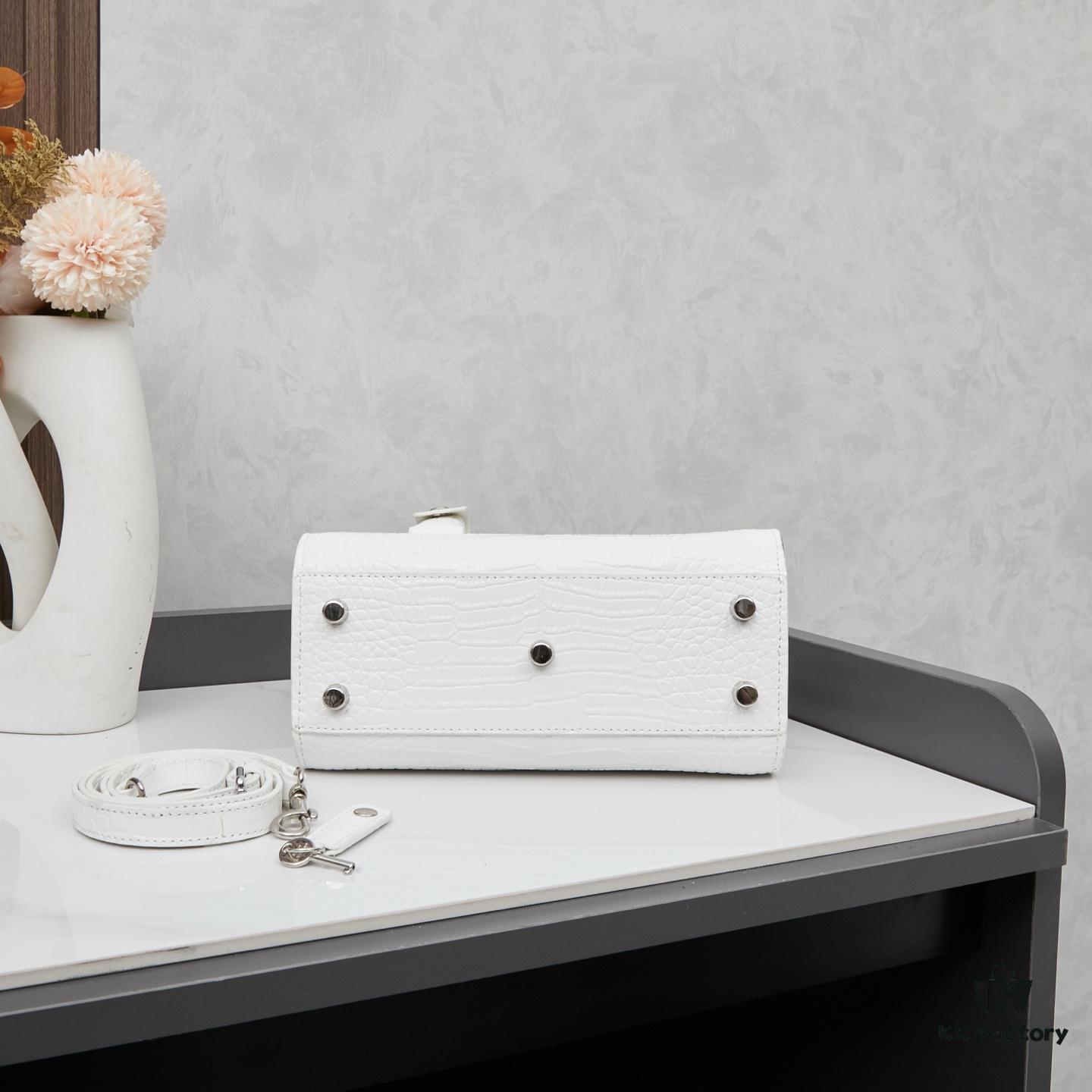 New Crocodile-Texture Rose-Inspired Street Style Bag | YSL's Iconic Lookalike