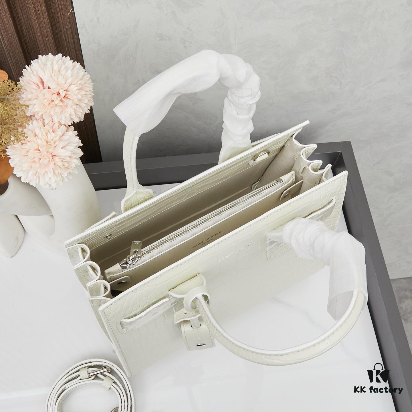 New Crocodile Texture Rose-Inspired Street Style Bag | YSL's Celebrity Muse Favorite