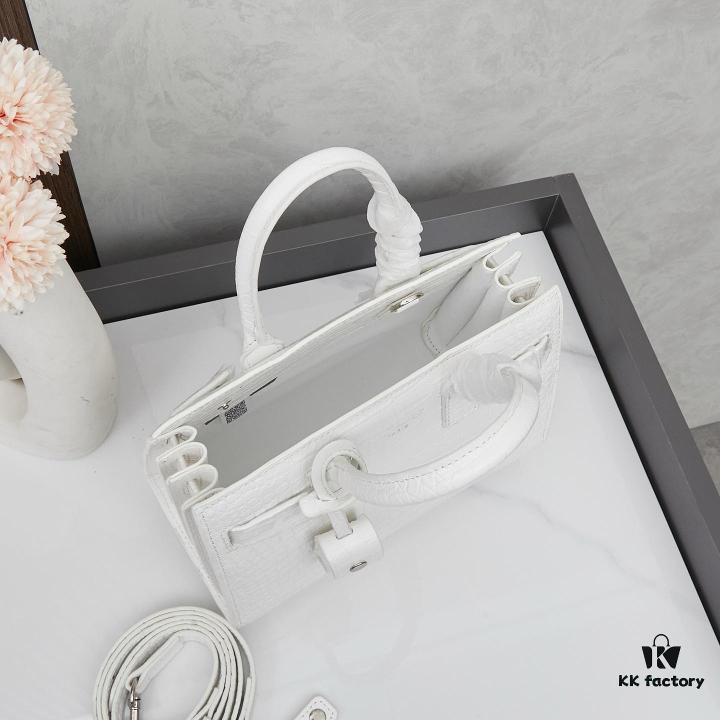 New Crocodile-Texture Rose-Inspired Street Style Bag | YSL's Iconic Lookalike