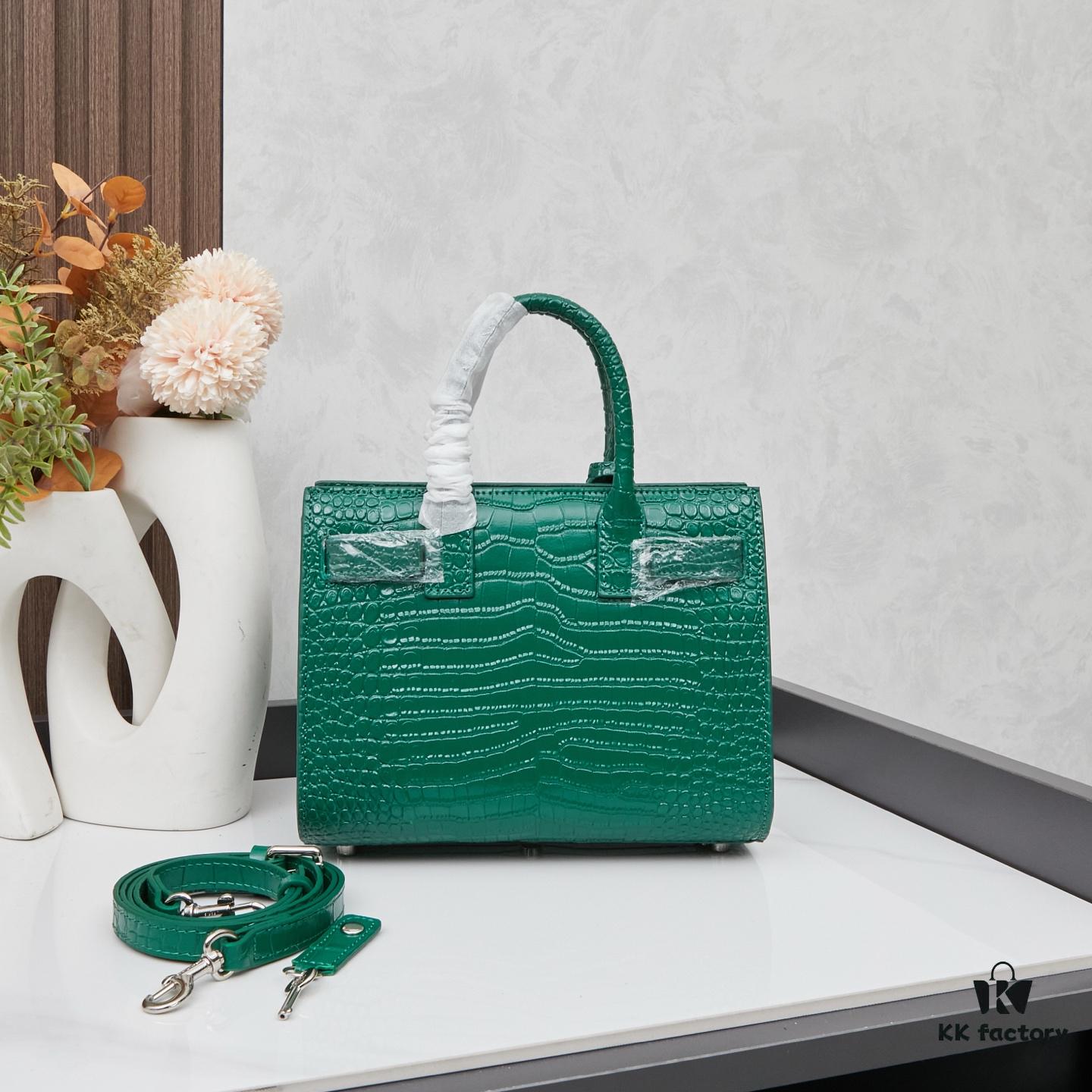 New Crocodile Pattern Bag | Rose's Street Style Must-Have