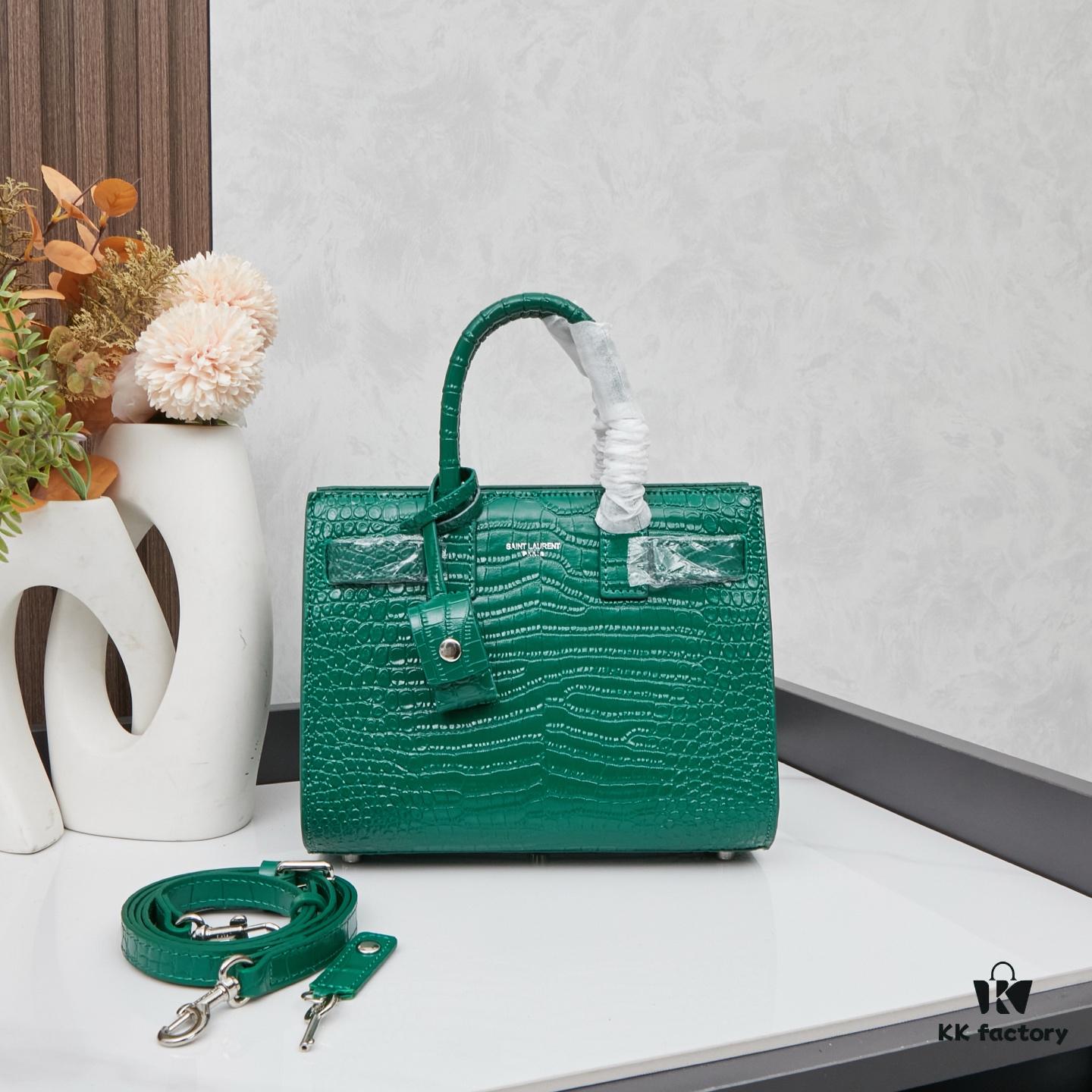 New Crocodile Pattern Bag | Rose's Street Style Must-Have