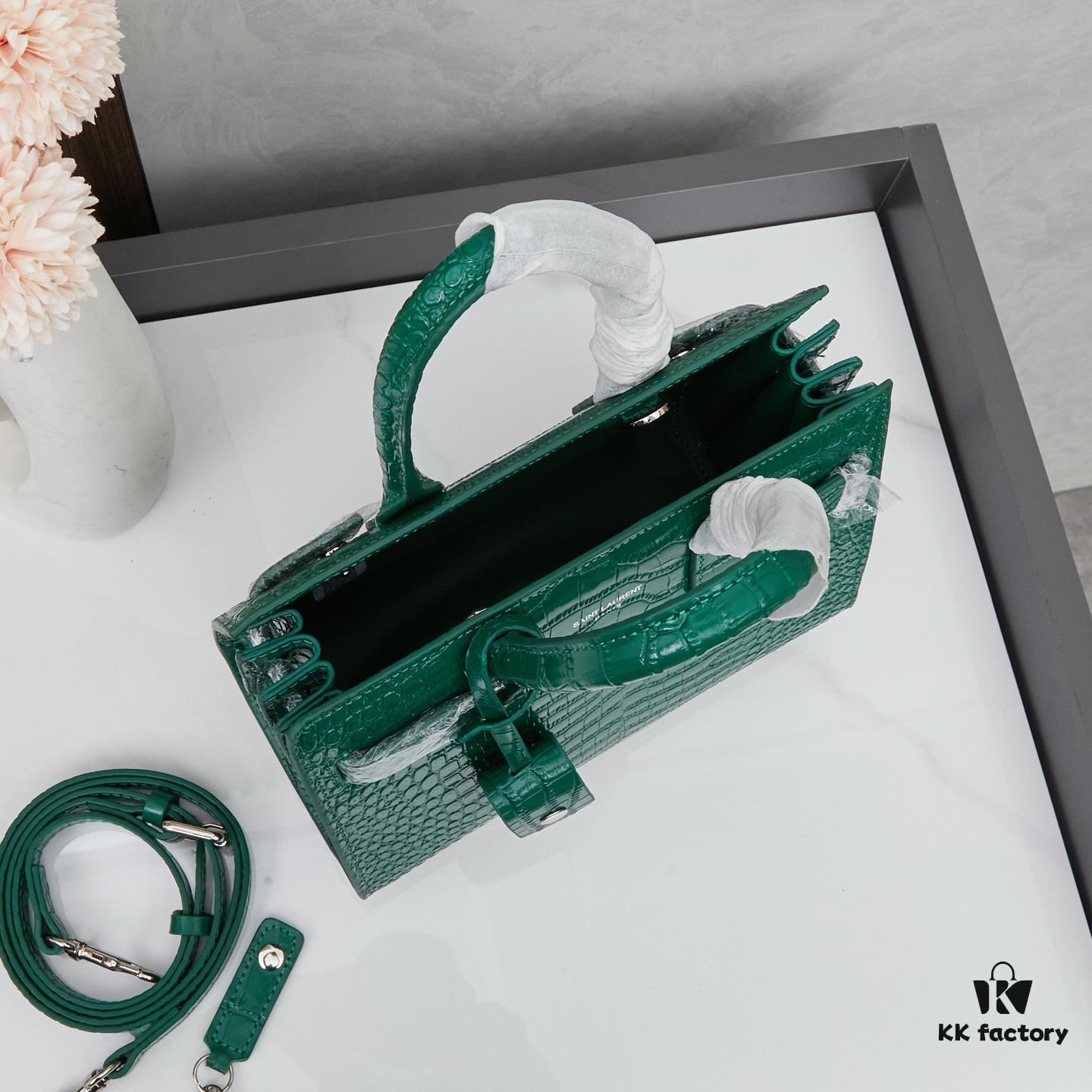 New Crocodile Pattern Bag | Rose's Street Style Must-Have