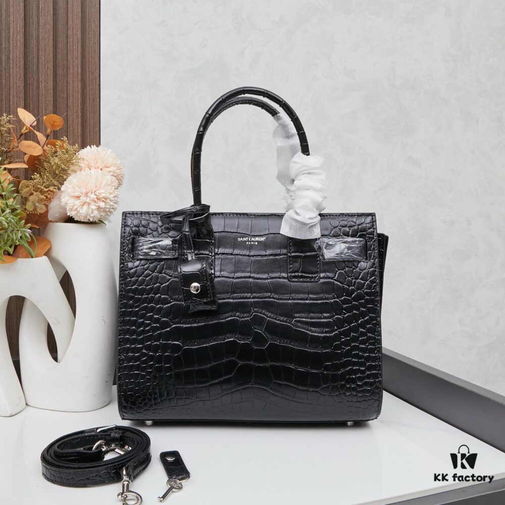 New Crocodile-Textured Kate Chain Bag – Rose's Streetwear Style, YSL-Inspired Luxury Look