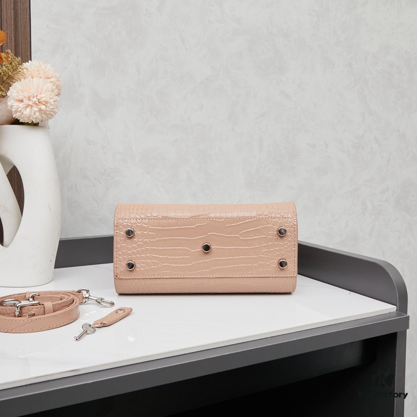 New Crocodile-Texture Rose-Inspired Street-Style Bag | YSL's Ultimate Muse