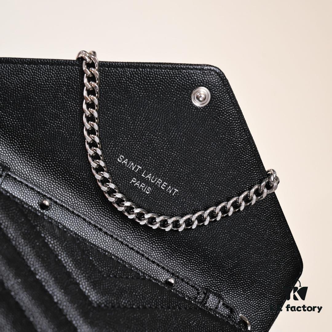 Silver Chain Ball Pattern! Classic Best-Selling SAINT LAURENT Front Flip Leather Wallet with Detachable Metal Chain, Interlocking YSL Logo, Jacquard Embossed Stitching