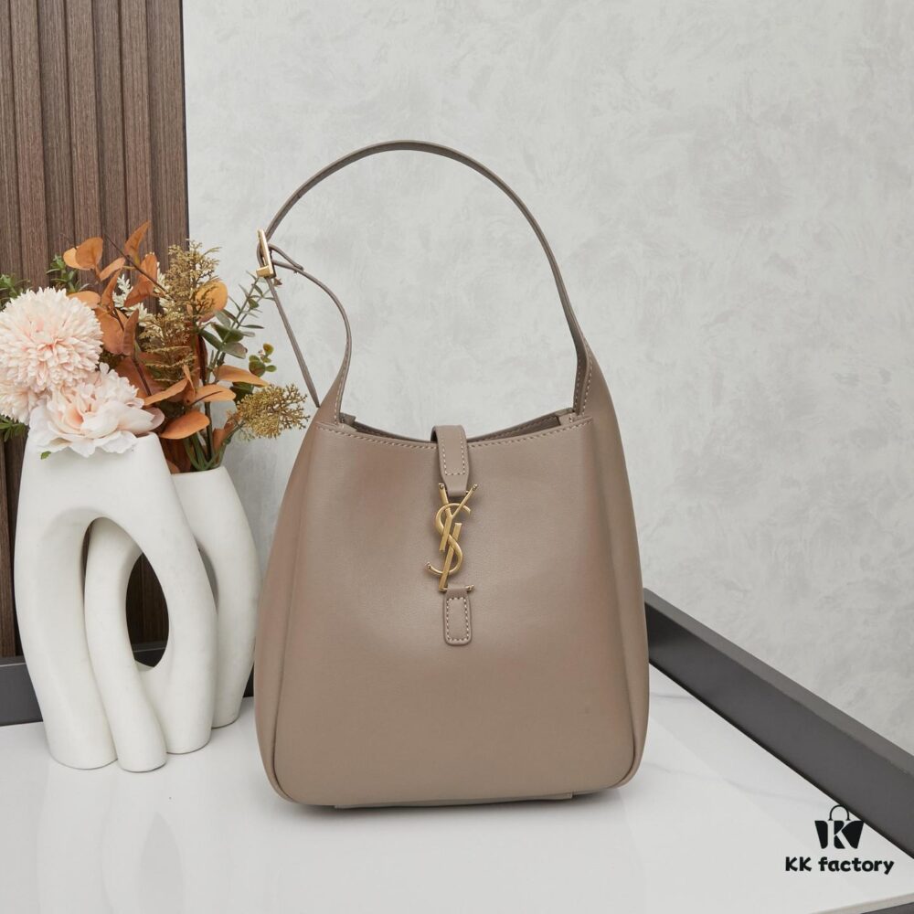 New YSL Shoulder Bag, Soft and Stylish, Perfect for Everyday Use