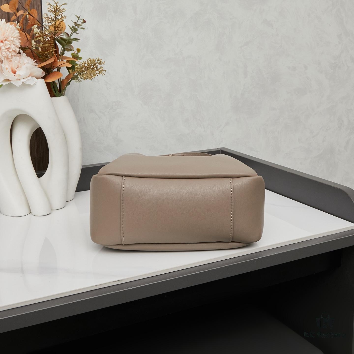 New YSL Shoulder Bag, Soft and Stylish, Perfect for Everyday Use