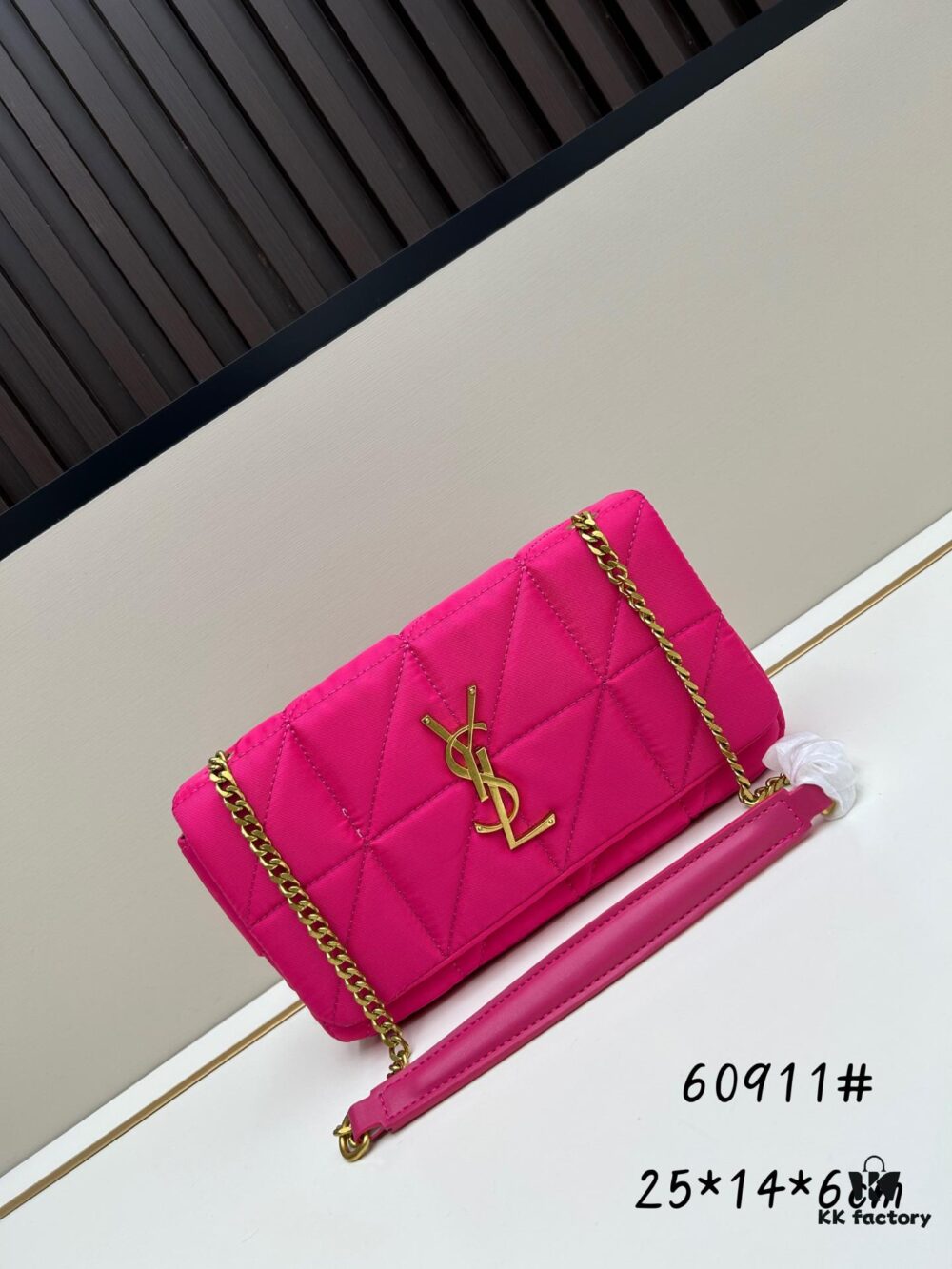 New YSL Saint Laurent JAMIE Chain Crossbody Bag in Dragon Fruit Color / Vintage Black with Box