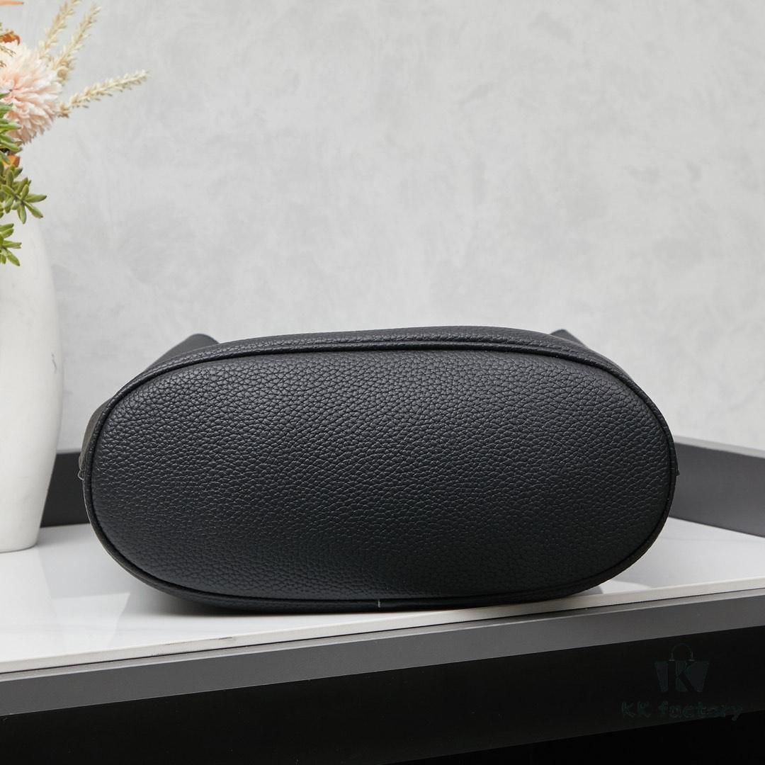 New Fashionable Large-Capacity HOBO Bucket Bag – Stylish and Modern with Unique Charm