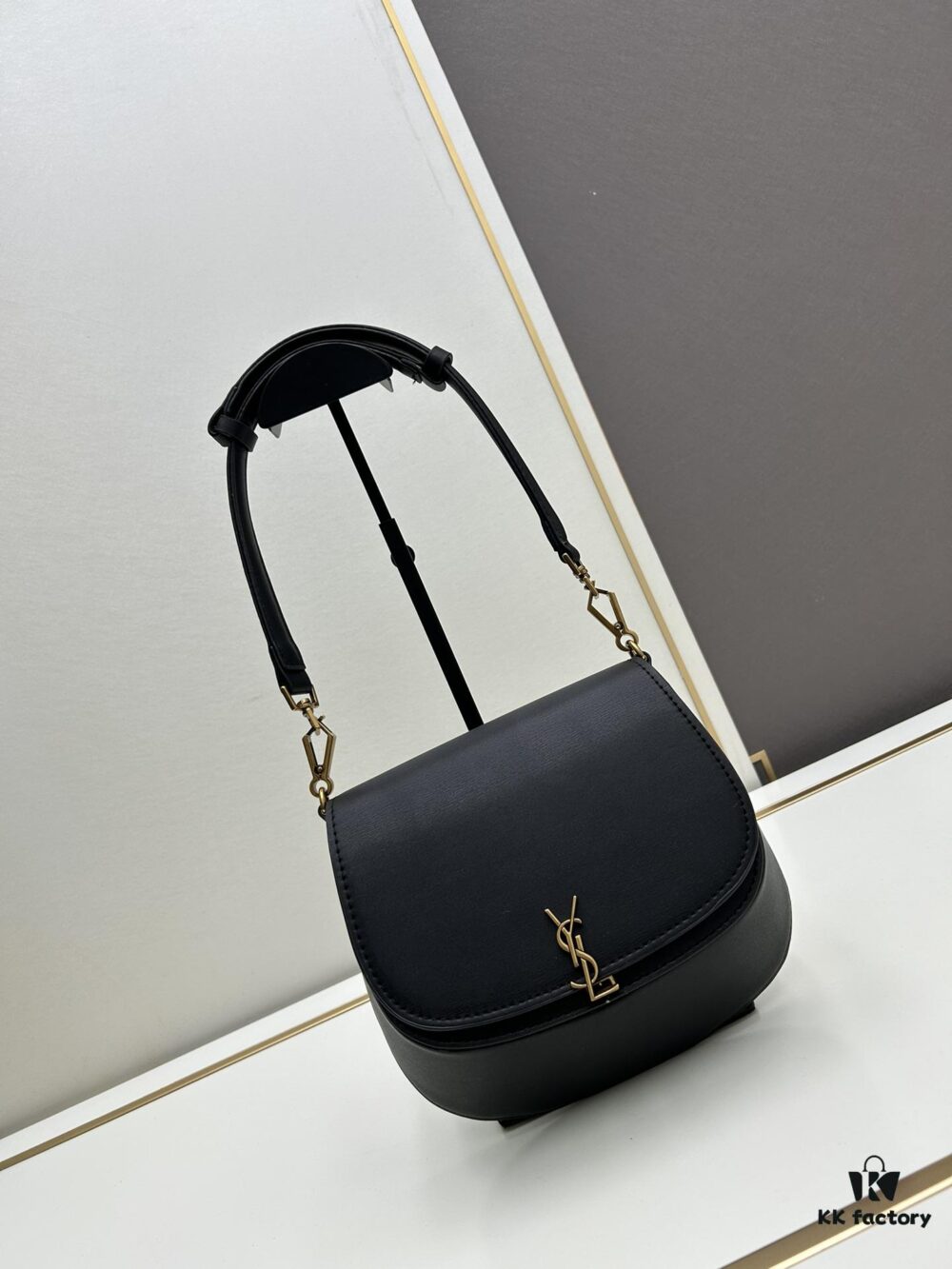 New Voltairé Box Style Bag – French Elegance with Adjustable Strap, Calfskin Shoulder/Saddle Bag