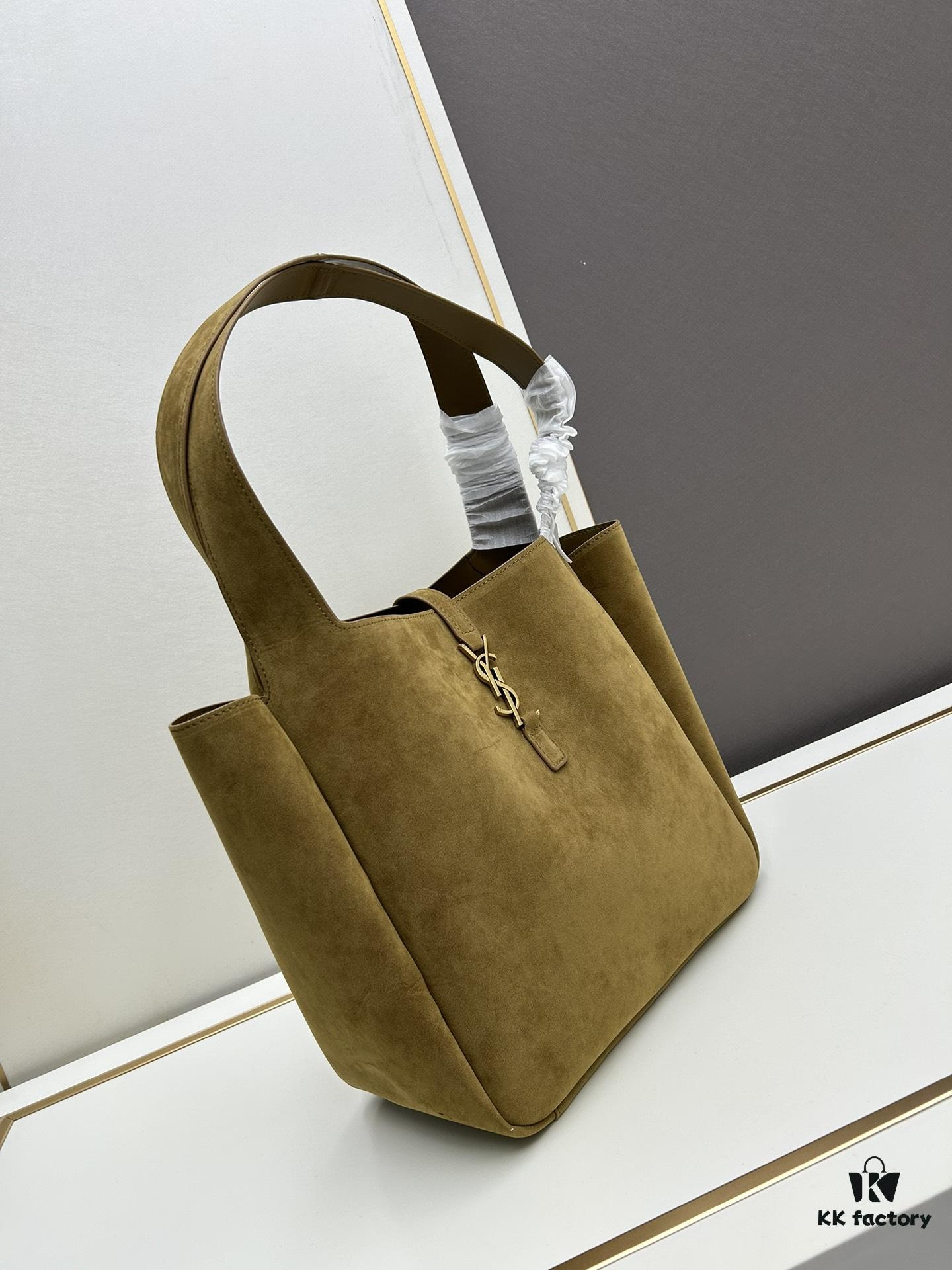 New Arrival with Box 💰 Autumn-Winter 2024 Le Bea. Suede Gold Leaf Color BEA Tote Bag