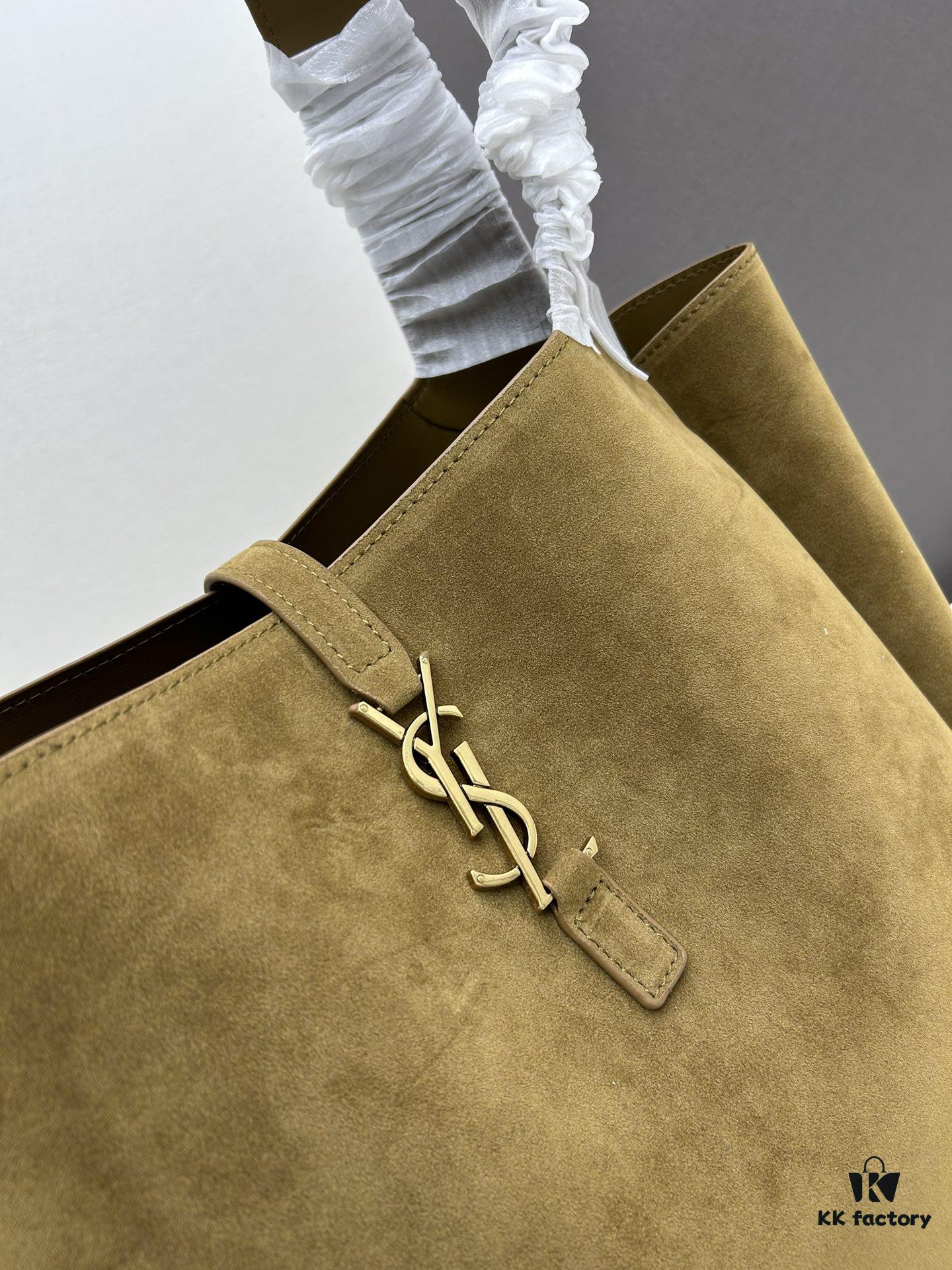 New Arrival with Box 💰 Autumn-Winter 2024 Le Bea. Suede Gold Leaf Color BEA Tote Bag