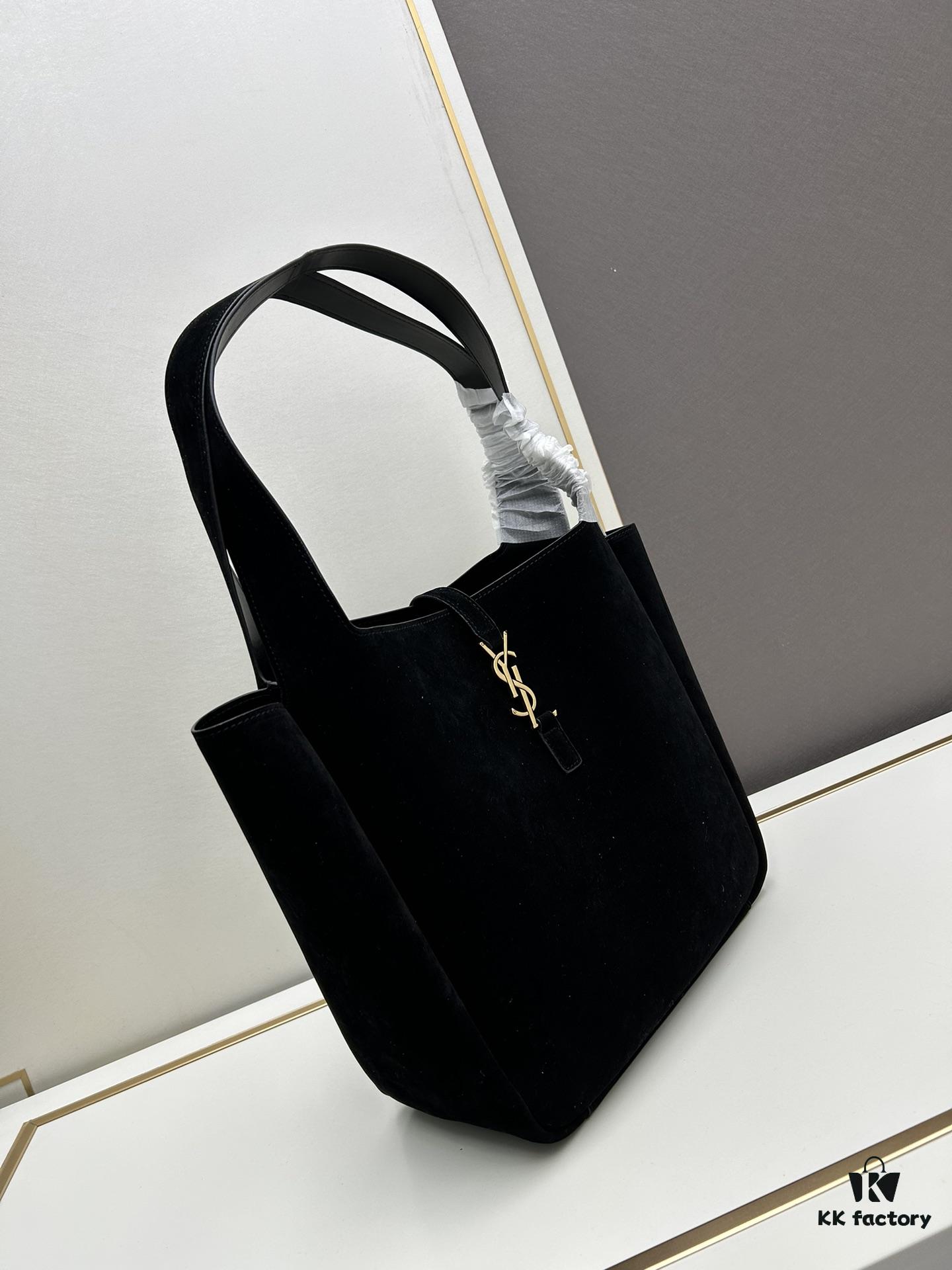 New Arrival with Box 💰 2024 Autumn/Winter Le Bea. Suede Gold Leaf BEA Tote Bag