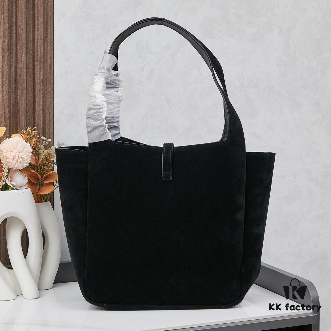 New Arrival with Box 💰 2024 Autumn/Winter Le Bea. Suede Gold Leaf Color BEA Tote Bag