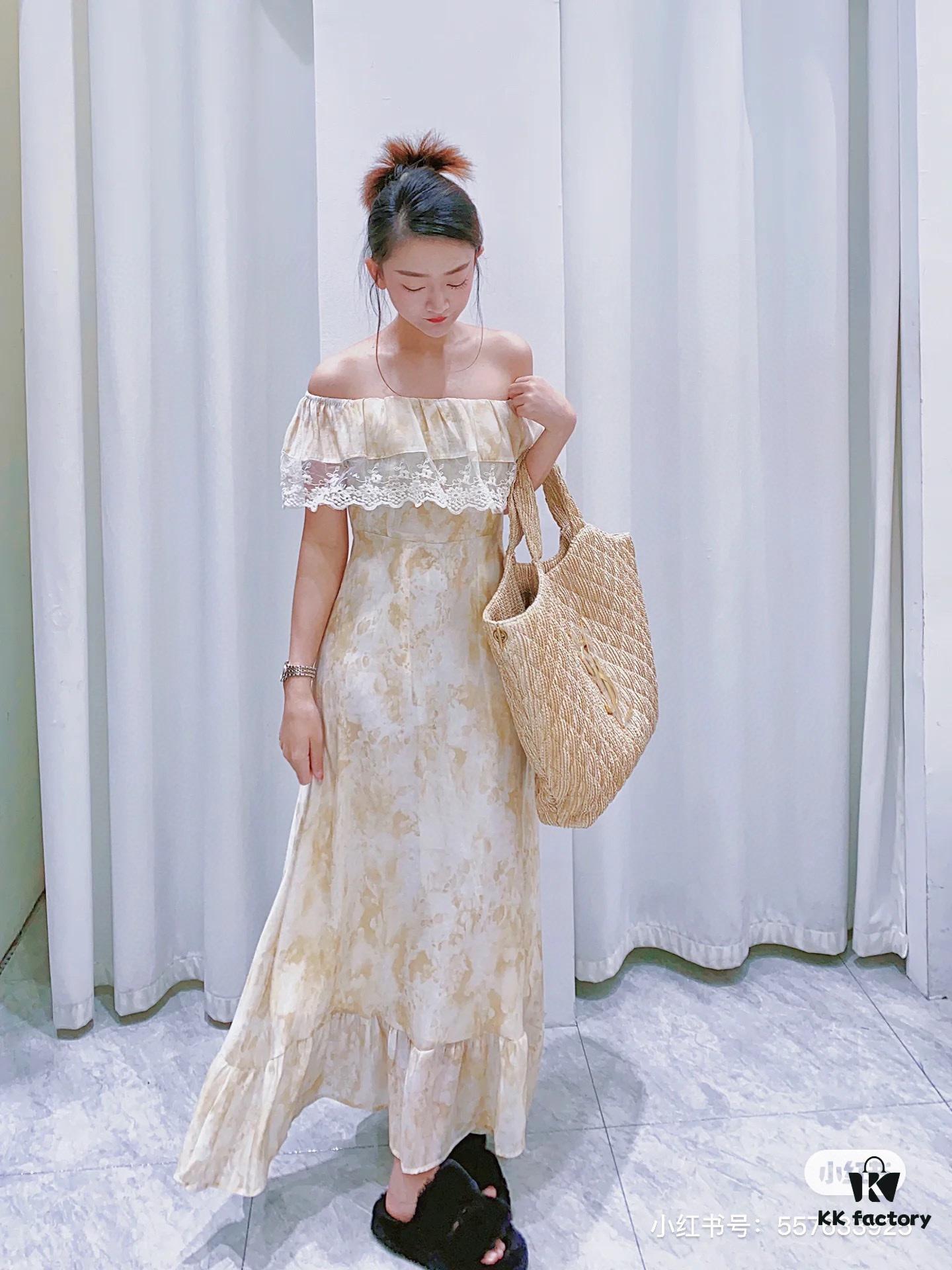 New YSL Oversized Logo Quilted Tote Bag