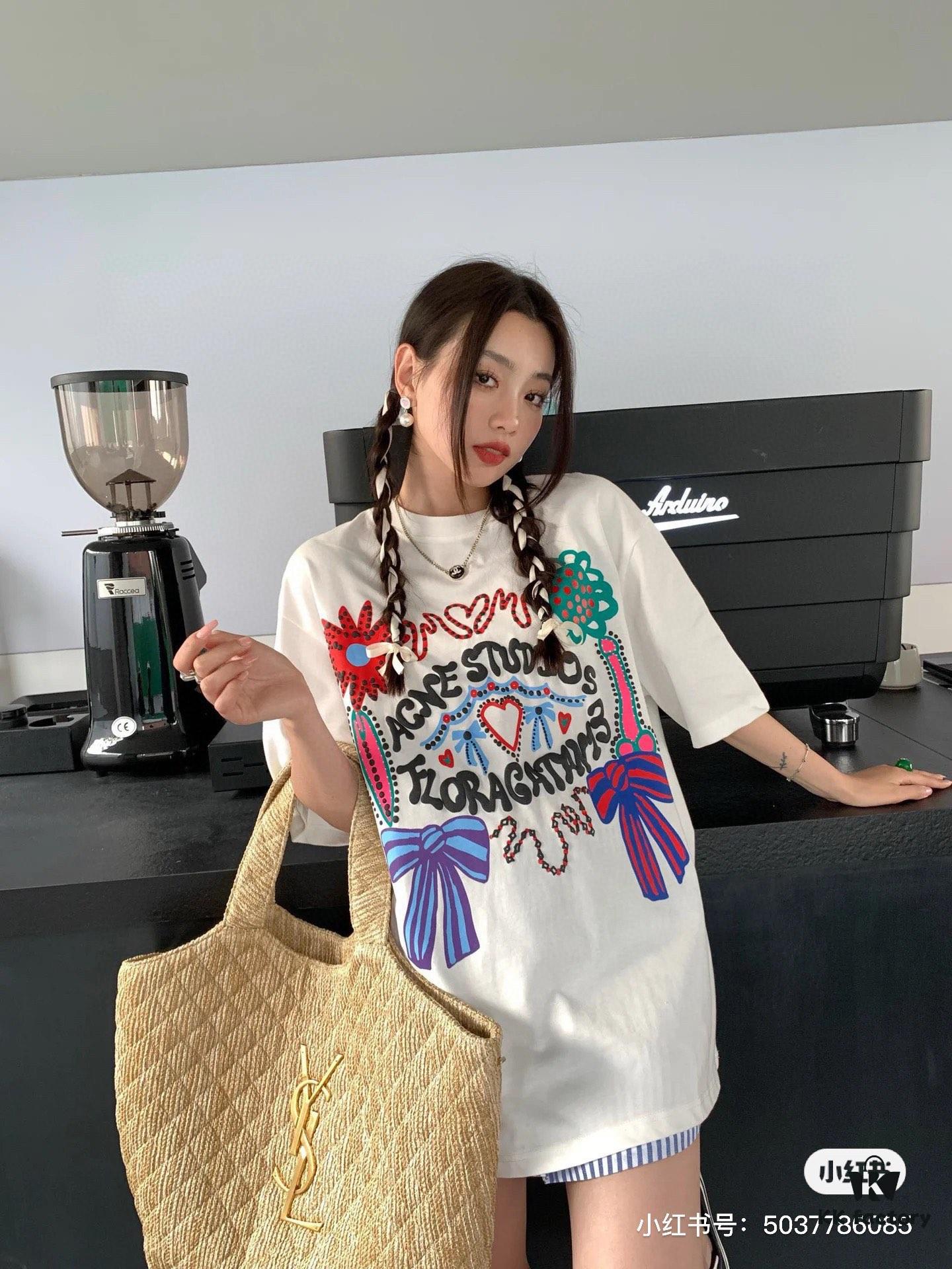 New YSL Oversized Logo Quilted Tote Bag