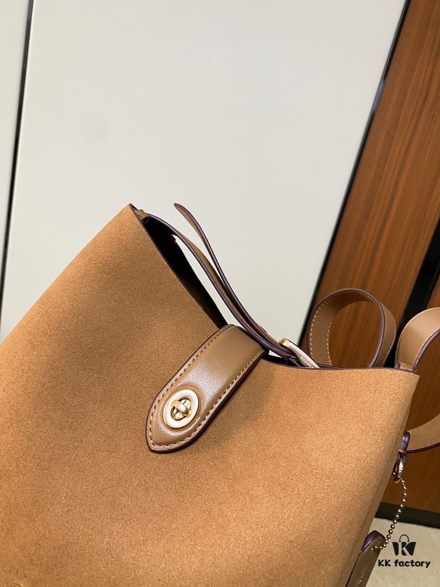 YSL Hobo Style Bag with Detachable Strap, Effortlessly Chic and Full of Sophistication