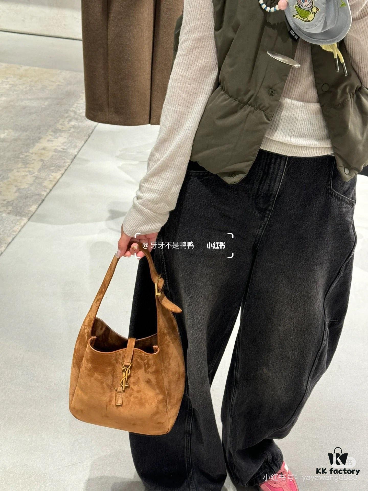 Large-sized New Arrival with Box – This Matte Brown-Gold Oversized Bag Exudes Autumn-Winter Charm and Is Simply Irresistible!