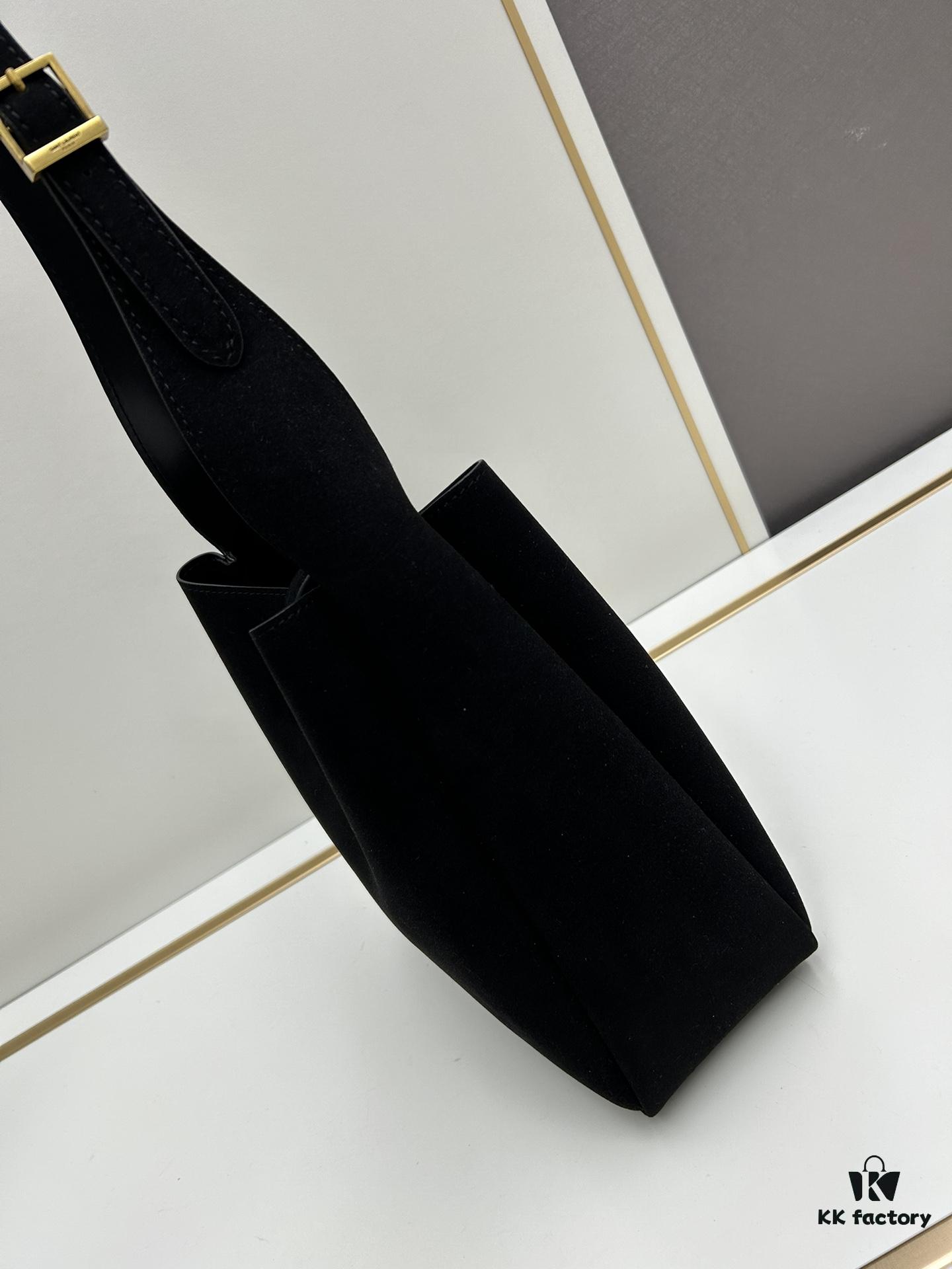 Small-sized New Arrival with Box – Exquisitely Beautiful Brown Gold Matte Shoulder Bag Perfect for Autumn and Winter