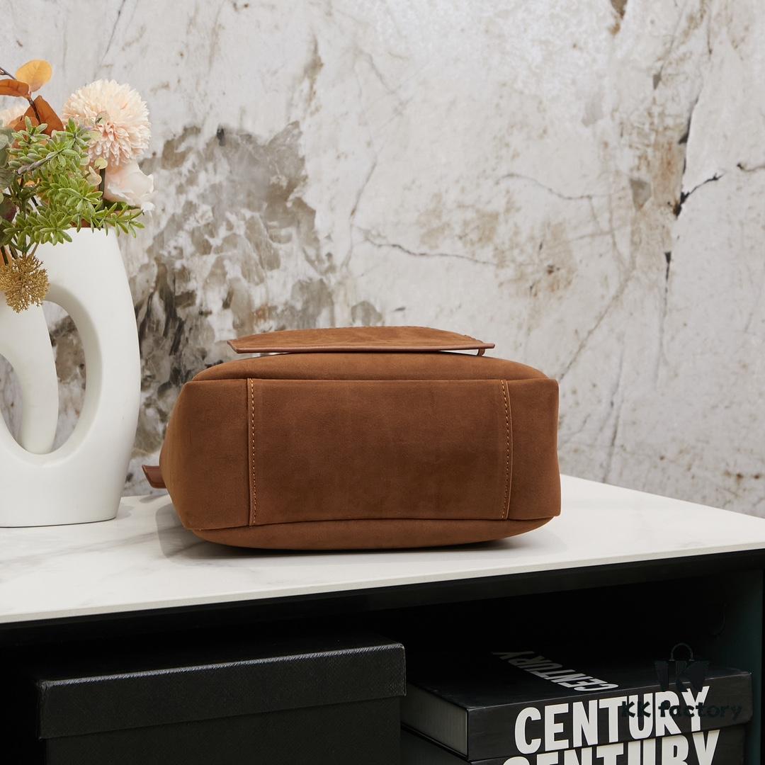 Small-sized New Arrival with Box – Exquisitely Beautiful Brown and Gold Matte Bag, Perfect for Autumn and Winter