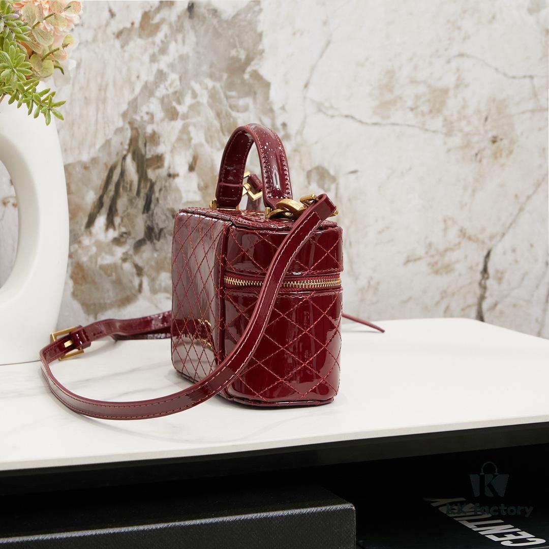 New Arrival with Box Mini Gaby Family Collection — YSL GABY Mini Cosmetic Pouch, Effortlessly Stylish