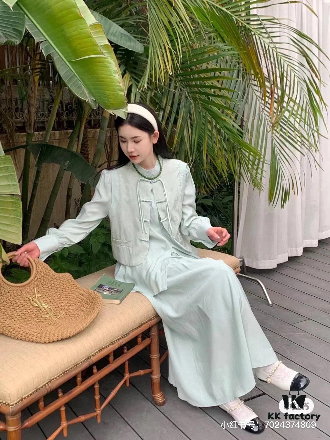 New YSL Straw Bag – Must-Have for Summer