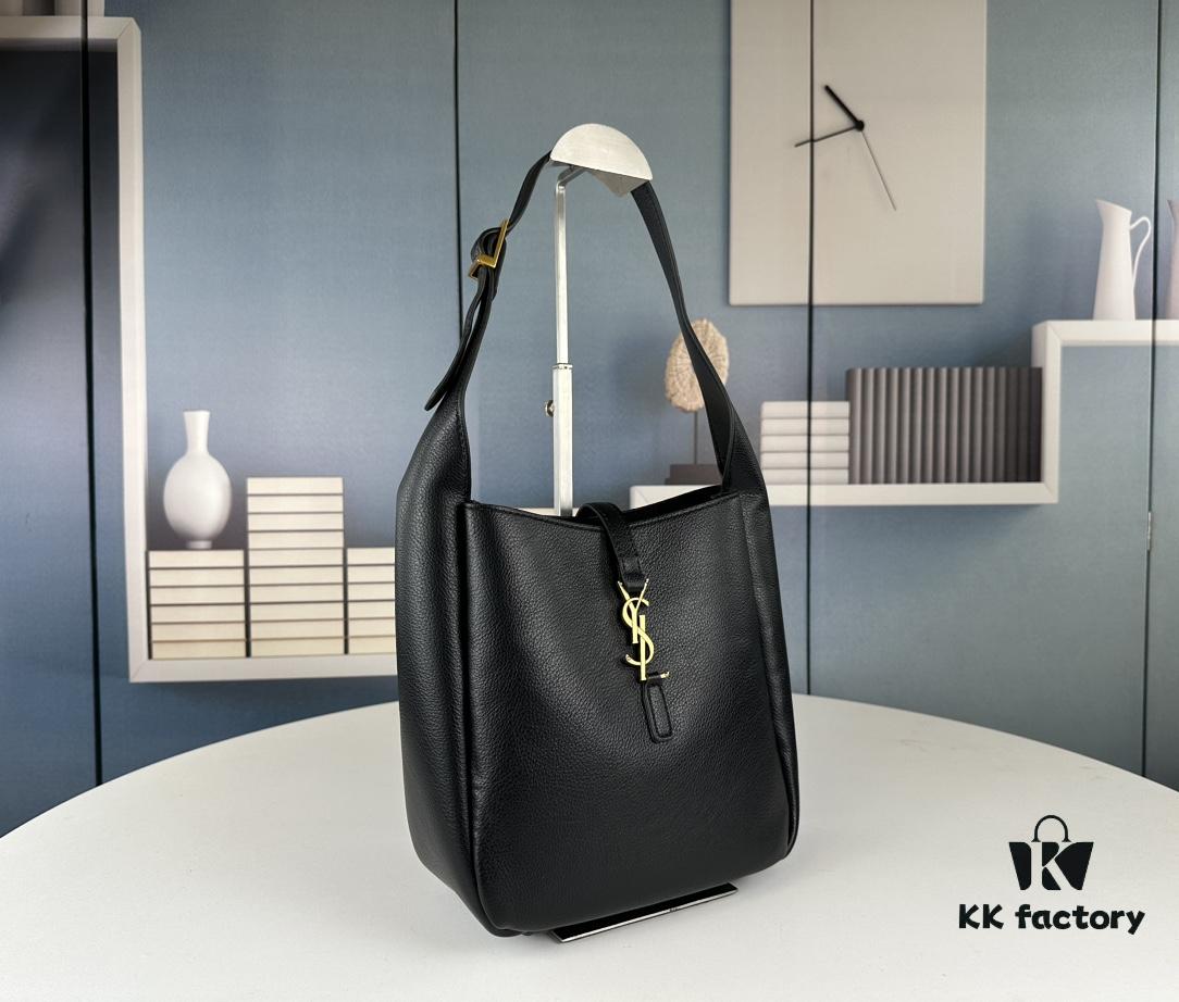 New Arrival Those Years Following Rosé's Hobo Bag ||| If Jamie is Rosé's princess, Icare is the queen of Rosé's large bags 🫅