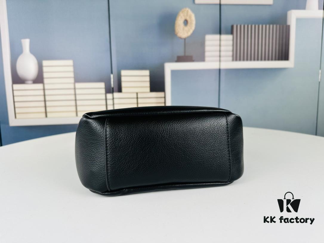 New Arrival Those Years Following Rosé's Hobo Bag ||| If Jamie is Rosé's princess, Icare is the queen of Rosé's large bags 🫅