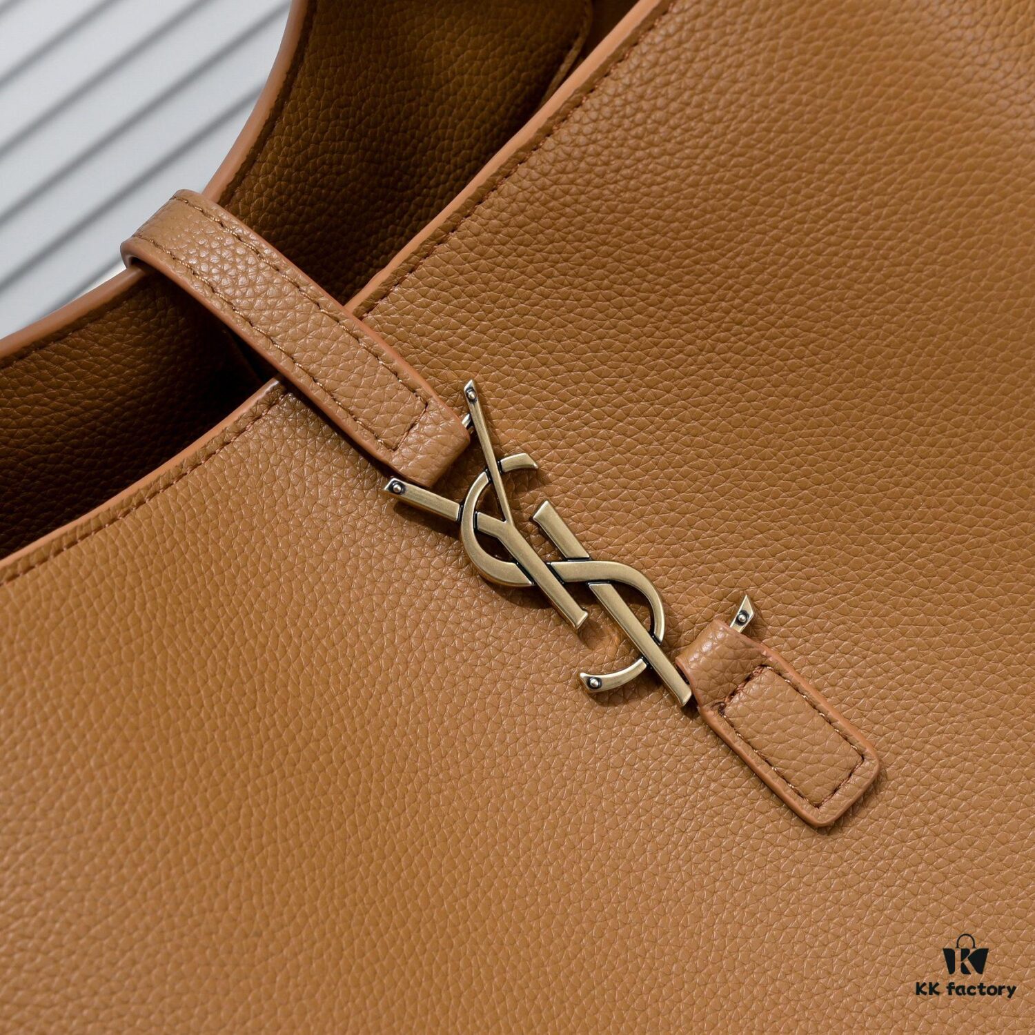 YSL Latest Bea Tote Bag - Autumn/Winter Bestseller