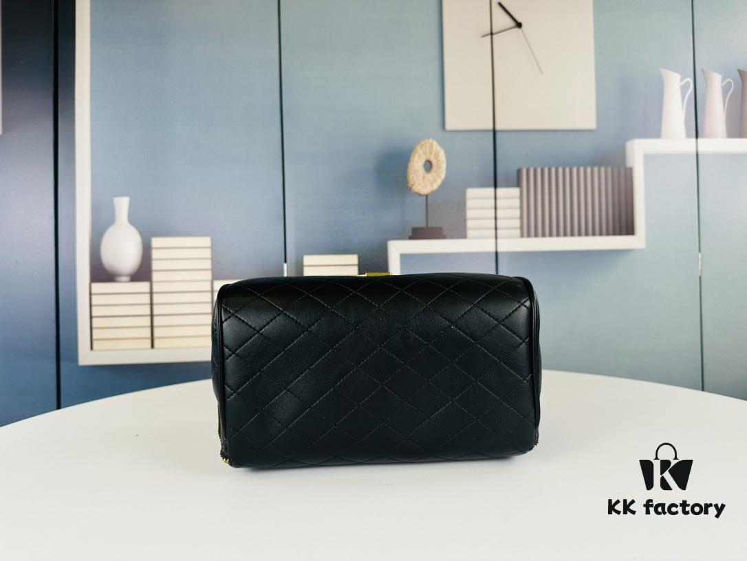 New Arrival Box Set: A Large Capacity Makeup Bag, Super Practical and Adorable — YSL's Latest Comeback