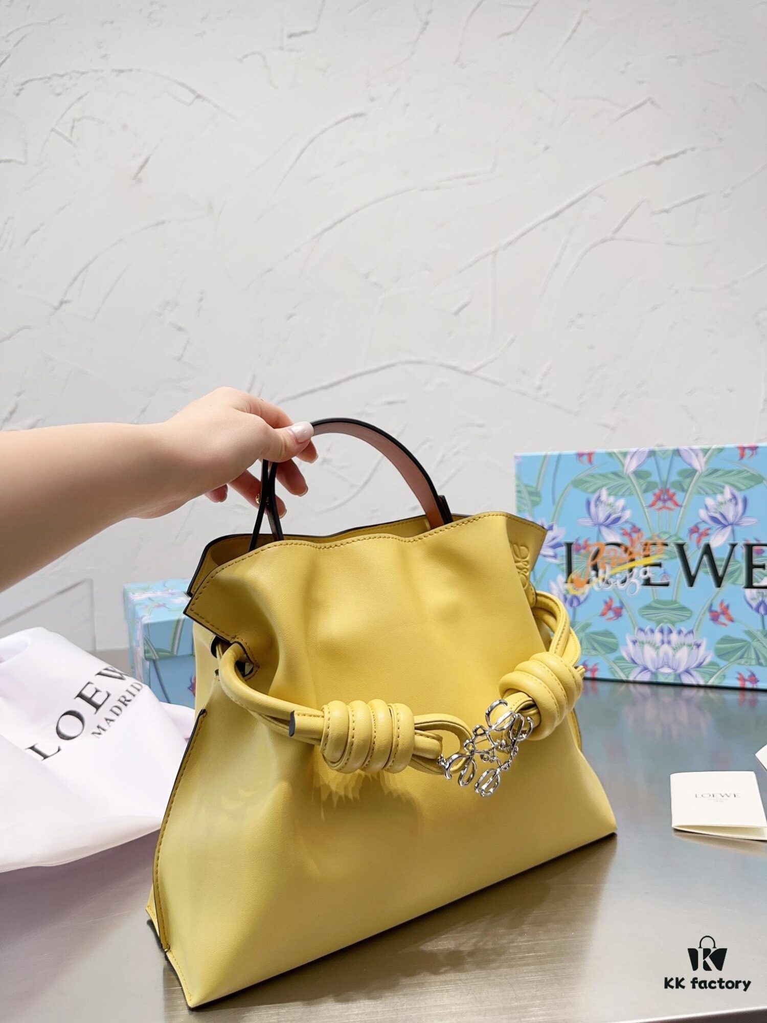 Loewe LOEWE Women's Bucket Bag Shoulder Crossbody Bag