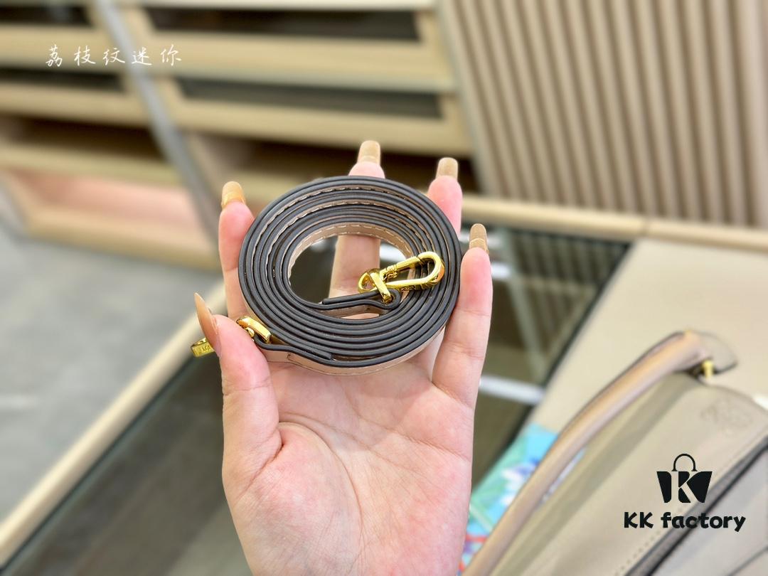 Loewe Puzzle Mini Geometric Bag